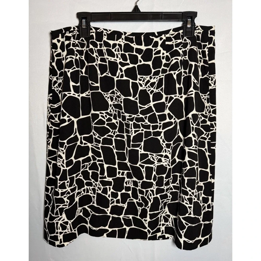 VTG Le Suit Petit Skirt Size 16 Black Cream Abstract Print A-Line Lined‎ Career
